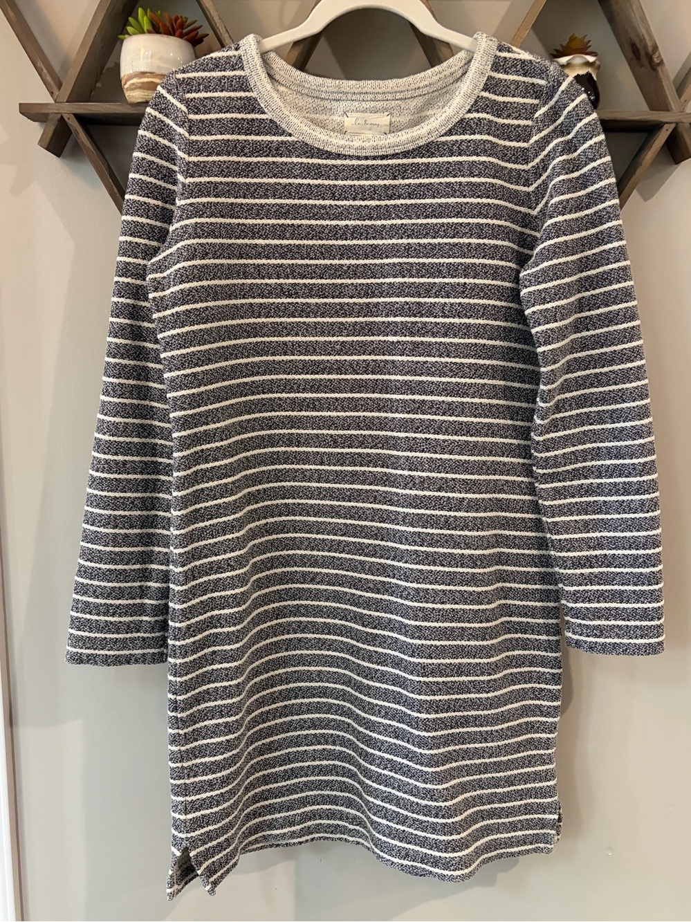 Loft Lou & Grey striped knit sweater dress in Grey. Size medium.